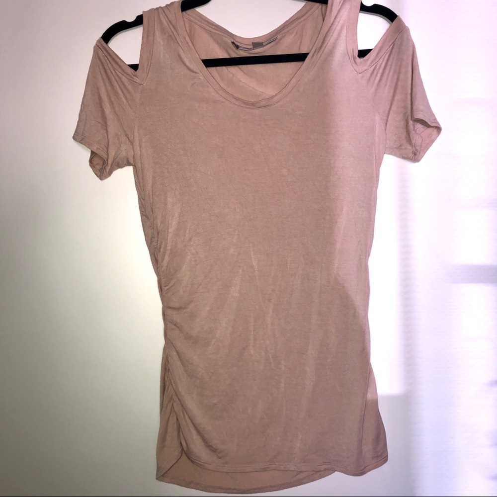 Dusty pink shoulder-less blouse